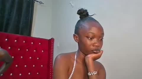 elsiejoy online show from November 3, 2025, 7:31 am