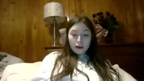 Elsie Rain online show from November 24, 2025, 8:36 am