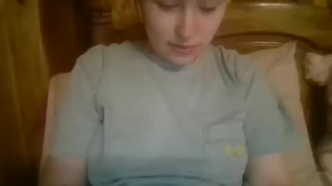 Elsie Rain online show from May 19, 2026, 1:33 am