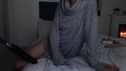 elssa_rush online show from October 13, 2025, 5:35 pm