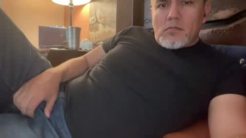 Snapshot of elvecinoequipadon chatting on June 26, 2026, 4:22 pm Petrhus Rockpic online show from June 26, 2026, 4:22 pm