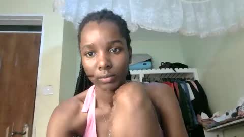 Snapshot of elvier_pretty chatting on March 22, 2026, 12:03 am flo online show from March 22, 2026, 12:03 am
