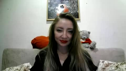 Snapshot of elvinasweet chatting on September 30, 2025, 2:27 am ElvinaSweet online show from September 30, 2025, 2:27 am