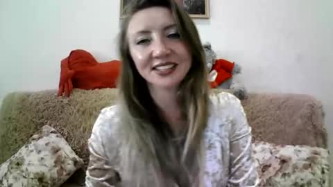 Snapshot of elvinasweet chatting on October 3, 2025, 5:37 am ElvinaSweet online show from October 3, 2025, 5:37 am