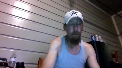 elwooood7 online show from June 6, 2026, 10:31 am