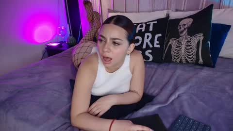 Snapshot of ely_maldox chatting on February 24, 2025, 2:58 pm Ely online show from February 24, 2025, 2:58 pm