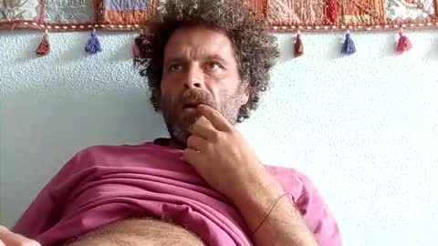 elyjahoye online show from September 21, 2025, 11:12 am