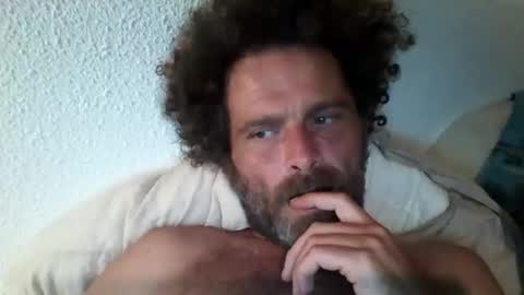 elyjahoye online show from September 21, 2025, 11:17 pm