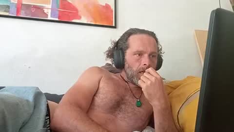 elyjahoye online show from June 12, 2026, 11:20 am