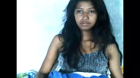 Snapshot of elynah195043 chatting on June 4, 2026, 6:30 am elynah195043 online show from June 4, 2026, 6:30 am
