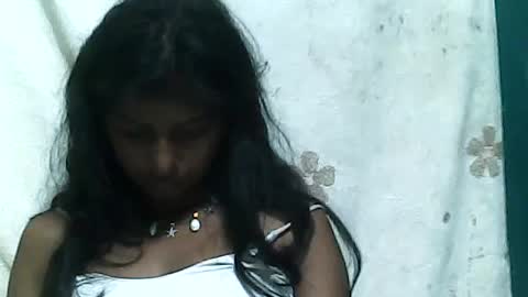 Snapshot of elynah195043 chatting on August 1, 2026, 11:20 am elynah195043 online show from August 1, 2026, 11:20 am