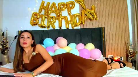 elys_dream online show from November 17, 2025, 8:03 pm