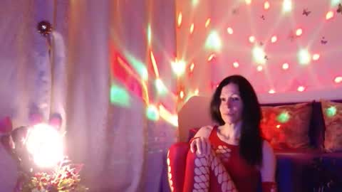 Elisa online show from March 11, 2026, 9:32 pm