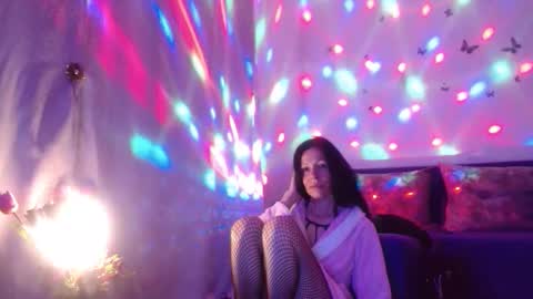 Elisa online show from May 1, 2026, 12:04 am