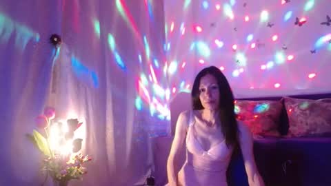 Snapshot of elysasun chatting on June 13, 2026, 7:23 pm Elisa online show from June 13, 2026, 7:23 pm