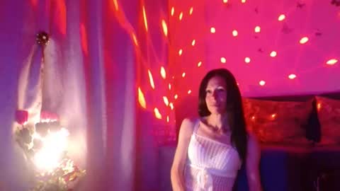 Snapshot of elysasun chatting on June 18, 2026, 6:56 pm Elisa online show from June 18, 2026, 6:56 pm