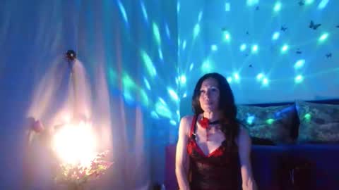 Elisa online show from June 24, 2026, 6:18 pm