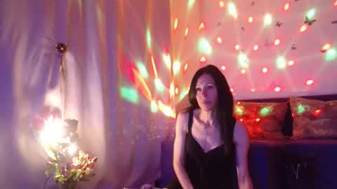 Elisa online show from July 9, 2026, 6:45 pm
