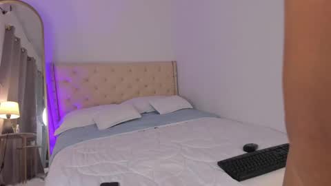 Snapshot of elza_fuentes01 chatting on March 26, 2026, 7:19 pm Michelle online show from March 26, 2026, 7:19 pm