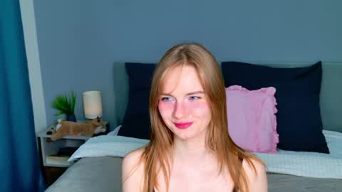 Snapshot of elza_hofffman chatting on May 1, 2026, 6:12 pm Chloyka online show from May 1, 2026, 6:12 pm