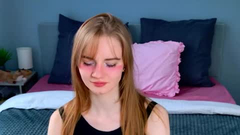 Snapshot of elza_hofffman chatting on May 6, 2026, 4:34 pm Chloyka online show from May 6, 2026, 4:34 pm