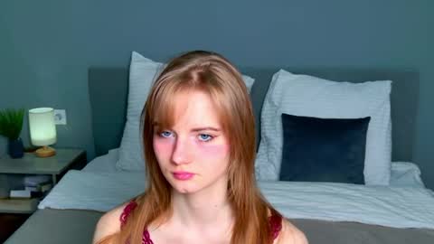 Snapshot of elza_hofffman chatting on May 10, 2026, 7:08 pm Chloyka online show from May 10, 2026, 7:08 pm