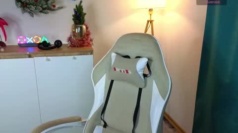 Snapshot of em0_b0y chatting on January 19, 2026, 2:21 pm em0_b0y online show from January 19, 2026, 2:21 pm