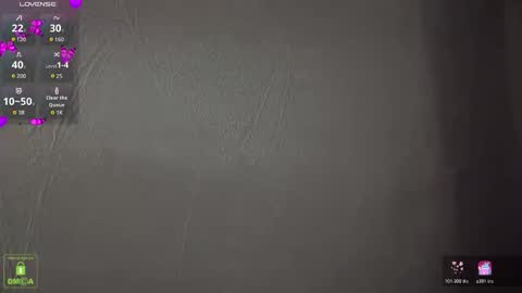 Snapshot of em1l1a chatting on November 6, 2025, 2:07 pm Em1l1a online show from November 6, 2025, 2:07 pm