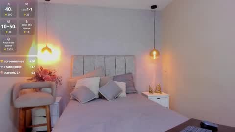 Snapshot of ema__wolf chatting on March 17, 2026, 1:43 am Emma online show from March 17, 2026, 1:43 am