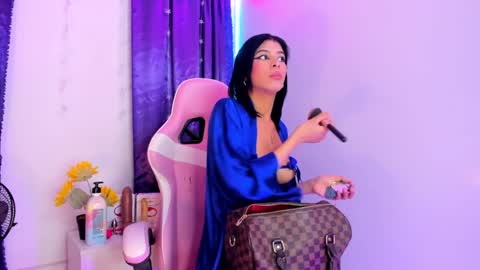 Ema Lambert  online show from December 2, 2024, 6:43 pm
