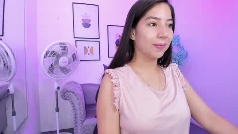 Snapshot of ema_louisx chatting on December 11, 2024, 12:23 pm Ema louisx online show from December 11, 2024, 12:23 pm