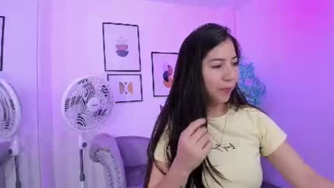 Snapshot of ema_louisx chatting on December 12, 2024, 12:22 pm Ema louisx online show from December 12, 2024, 12:22 pm