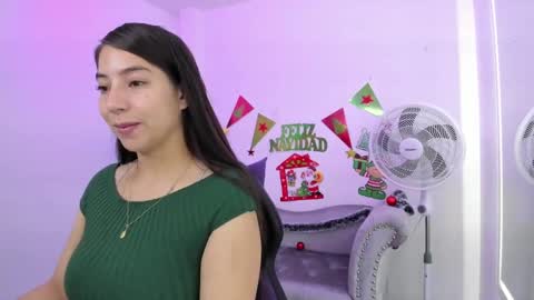 Snapshot of ema_louisx chatting on December 23, 2024, 11:57 am Ema louisx online show from December 23, 2024, 11:57 am