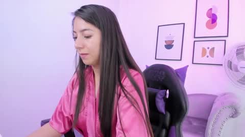 Snapshot of ema_louisx chatting on January 14, 2025, 1:49 pm Ema louisx online show from January 14, 2025, 1:49 pm