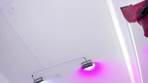 Snapshot of ema_louisx chatting on January 18, 2025, 12:47 pm Ema louisx online show from January 18, 2025, 12:47 pm