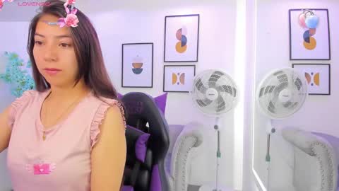 Snapshot of ema_louisx chatting on February 3, 2025, 12:36 pm Ema louisx online show from February 3, 2025, 12:36 pm