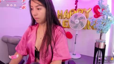 Snapshot of ema_louisx chatting on February 18, 2025, 12:17 pm Ema louisx online show from February 18, 2025, 12:17 pm