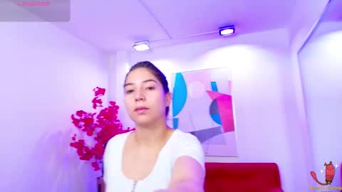 Snapshot of ema_louisx chatting on September 18, 2025, 12:29 pm Ema louisx online show from September 18, 2025, 12:29 pm