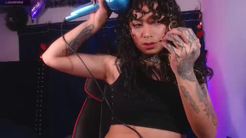 ema_ploxx online show from March 4, 2026, 2:06 am