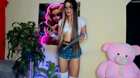 Snapshot of emafox_777 chatting on July 18, 2026, 2:49 am EmaFox online show from July 18, 2026, 2:49 am