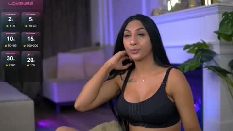 Snapshot of emahallee chatting on September 19, 2025, 7:10 am Ema online show from September 19, 2025, 7:10 am