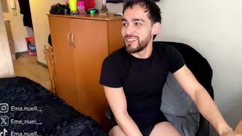 Snapshot of emanuell___ chatting on July 19, 2026, 4:44 pm emanuell___ online show from July 19, 2026, 4:44 pm