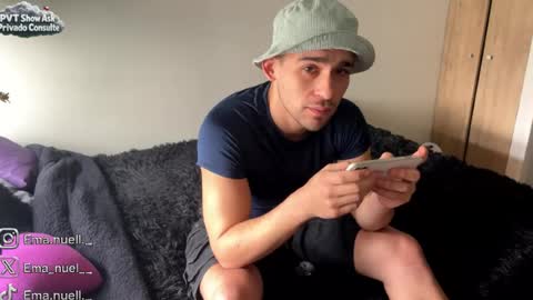 Snapshot of emanuell___ chatting on July 27, 2026, 5:42 pm emanuell___ online show from July 27, 2026, 5:42 pm