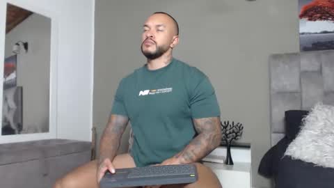 emanuelspencer online show from April 28, 2026, 4:28 am