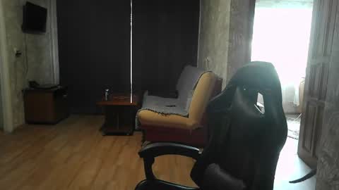 ember__fox online show from June 15, 2026, 11:12 am
