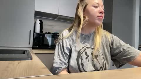 Alice online show from November 18, 2025, 9:25 am