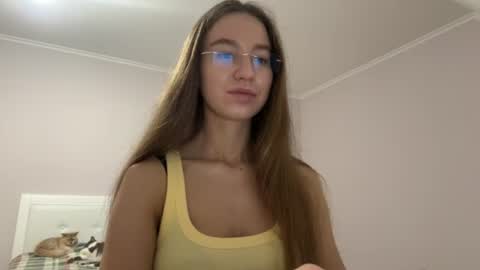 Alina online show from June 15, 2026, 10:23 pm