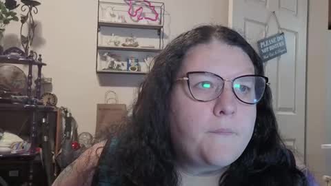 Emberlyn Nix online show from September 15, 2025, 5:07 am