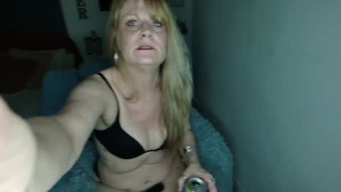 Ember Pheonixxx online show from December 2, 2024, 2:09 am