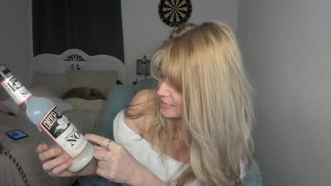 Ember Pheonixxx online show from December 12, 2024, 5:42 am